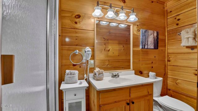 1123 Towering Oaks Drive, Sevierville, TN 37876