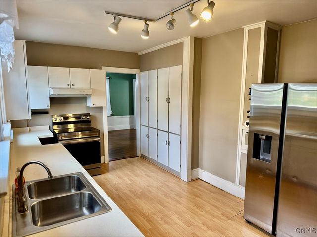 17 Pleasant Street, Utica, NY 13501