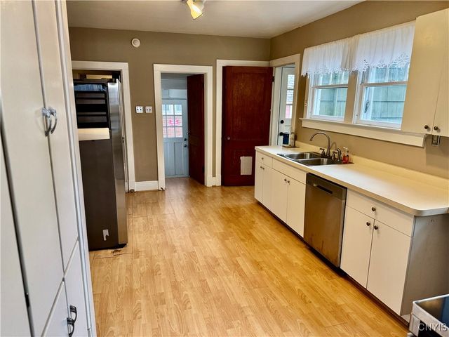 17 Pleasant Street, Utica, NY 13501