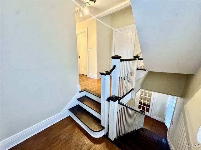 17 Pleasant Street, Utica, NY 13501