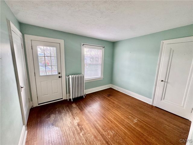 17 Pleasant Street, Utica, NY 13501