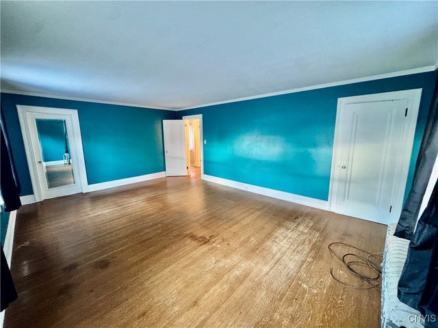 17 Pleasant Street, Utica, NY 13501