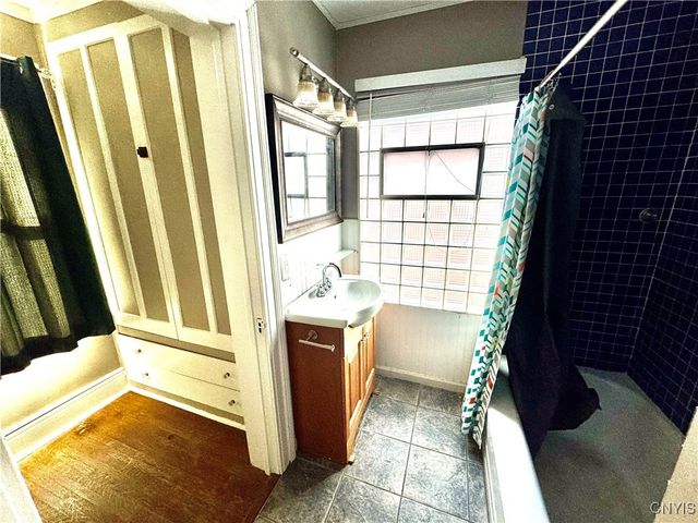 17 Pleasant Street, Utica, NY 13501