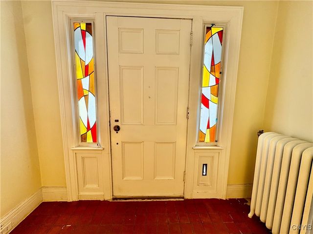 17 Pleasant Street, Utica, NY 13501