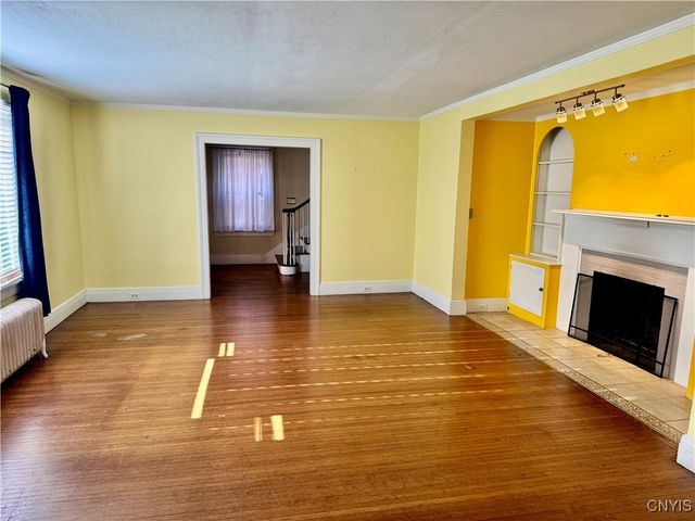 17 Pleasant Street, Utica, NY 13501