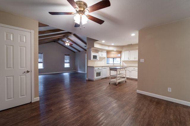 1428 Killette Road, Tulare, CA 93274