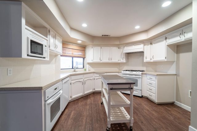 1428 Killette Road, Tulare, CA 93274