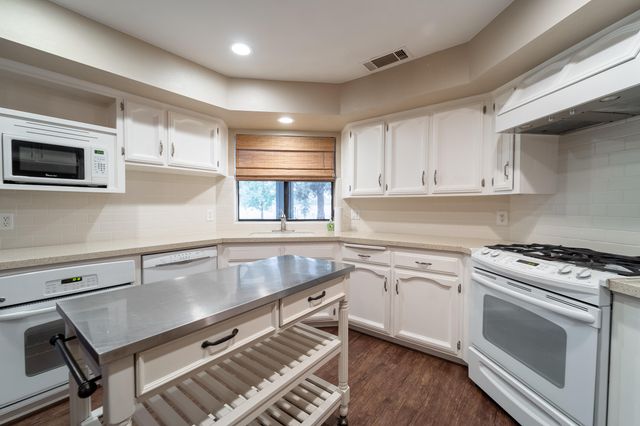 1428 Killette Road, Tulare, CA 93274