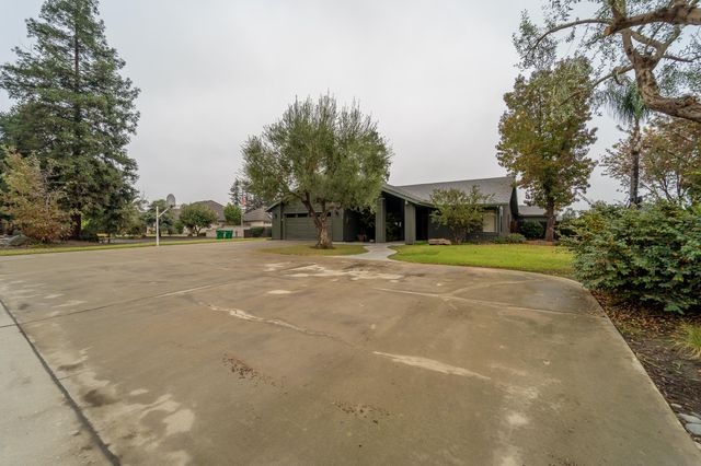 1428 Killette Road, Tulare, CA 93274