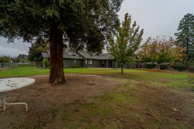 1428 Killette Road, Tulare, CA 93274