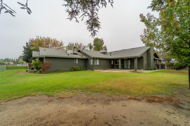 1428 Killette Road, Tulare, CA 93274