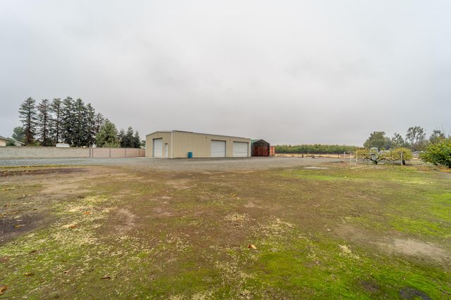 1428 Killette Road, Tulare, CA 93274