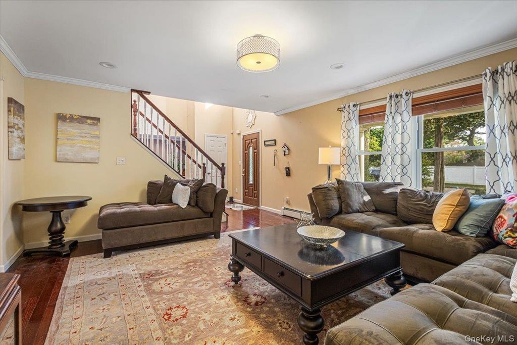 61 Delamere Street, Huntington, NY 11743 — photo 2