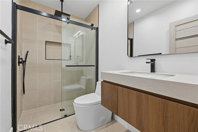 9502 Via Salerno, Burbank, CA 91504