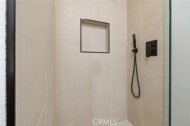 9502 Via Salerno, Burbank, CA 91504