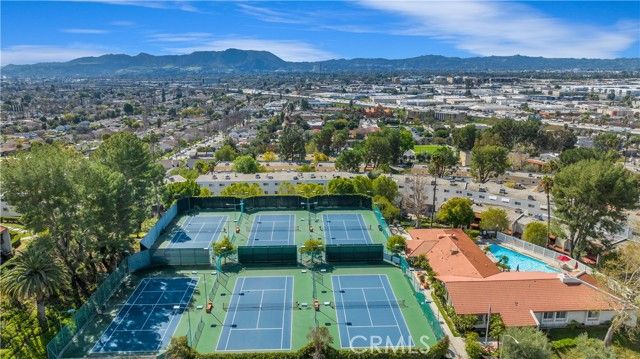 9502 Via Salerno, Burbank, CA 91504