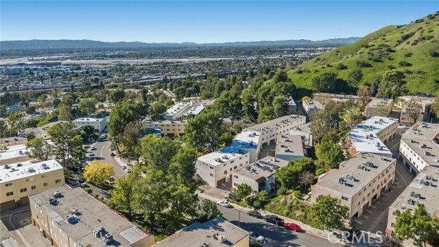 9502 Via Salerno, Burbank, CA 91504