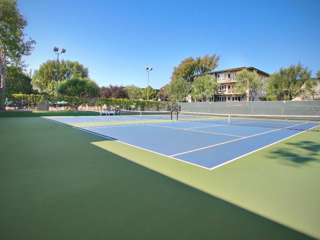 932 Peninsula Avenue 406, San Mateo, CA 94401