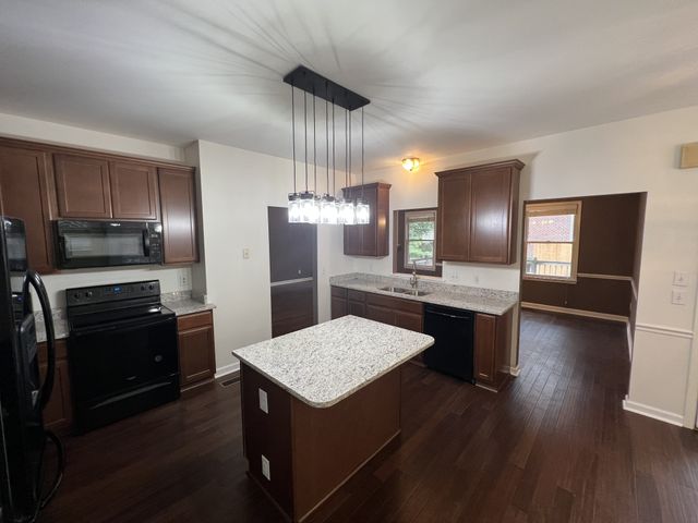 501 S Lakeridge Pl, Nashville, TN 37214