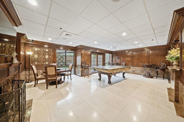 3525 Sage Road 404, Houston, TX 77056