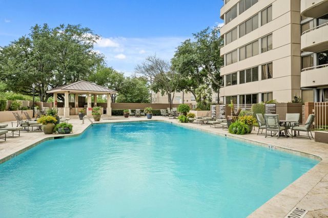 3525 Sage Road 404, Houston, TX 77056