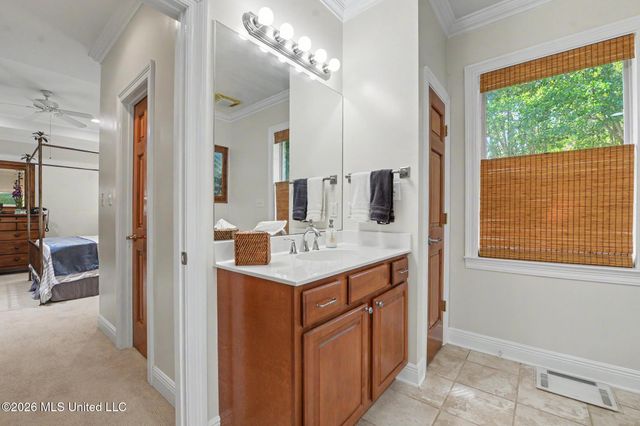 5562 E Diamondhead Drive, Diamondhead, MS 39525