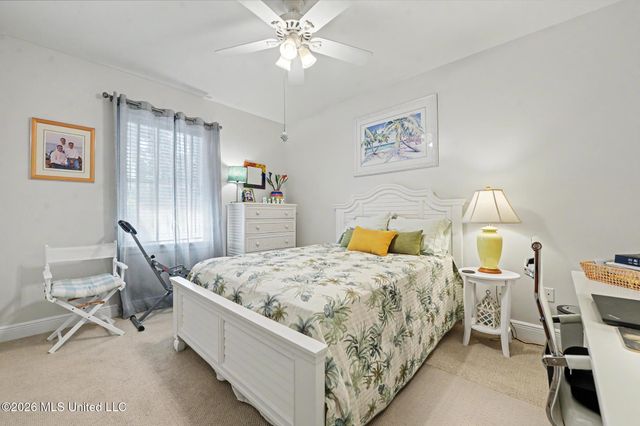5562 E Diamondhead Drive, Diamondhead, MS 39525
