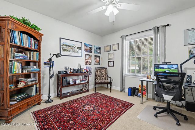 5562 E Diamondhead Drive, Diamondhead, MS 39525
