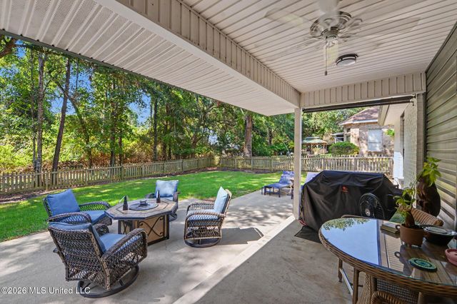 5562 E Diamondhead Drive, Diamondhead, MS 39525