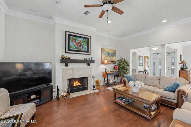 5562 E Diamondhead Drive, Diamondhead, MS 39525