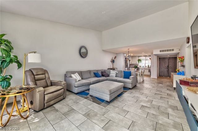 2461 El Paseo Circle, Las Vegas, NV 89121