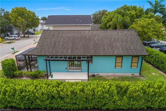 538 Leawood CIR, Naples, FL 34104