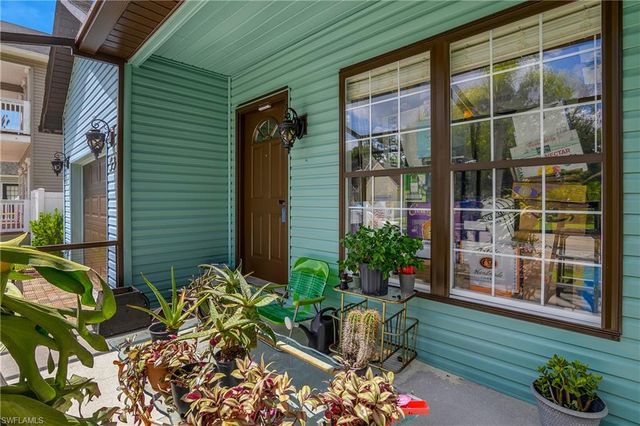 538 Leawood CIR, Naples, FL 34104