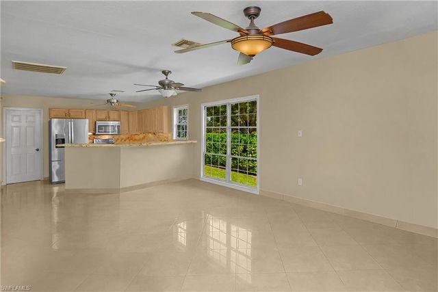 538 Leawood CIR, Naples, FL 34104