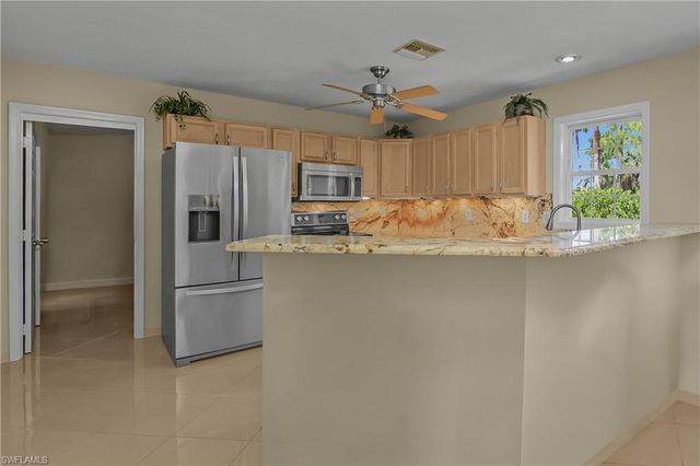 538 Leawood CIR, Naples, FL 34104