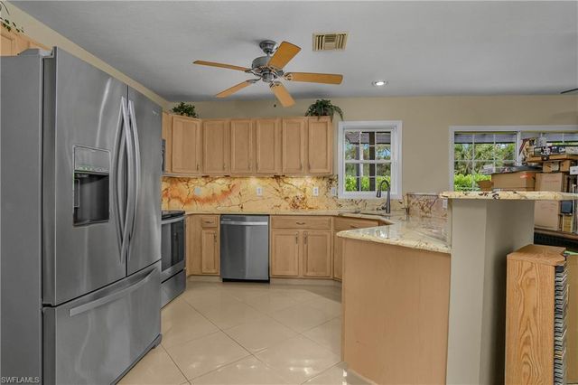 538 Leawood CIR, Naples, FL 34104