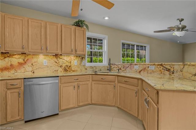 538 Leawood CIR, Naples, FL 34104