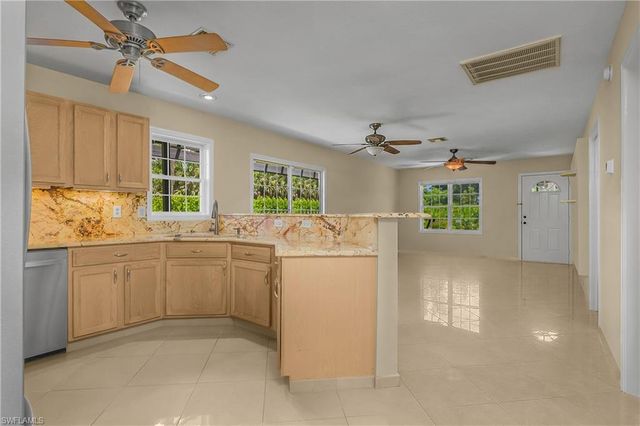 538 Leawood CIR, Naples, FL 34104