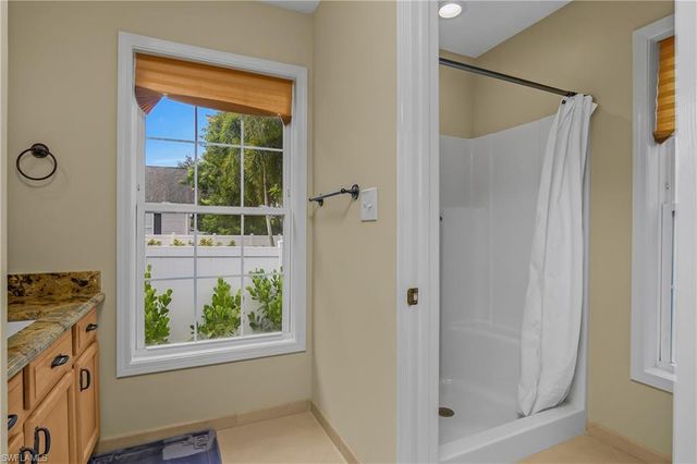 538 Leawood CIR, Naples, FL 34104