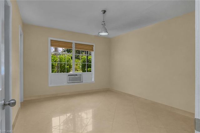 538 Leawood CIR, Naples, FL 34104