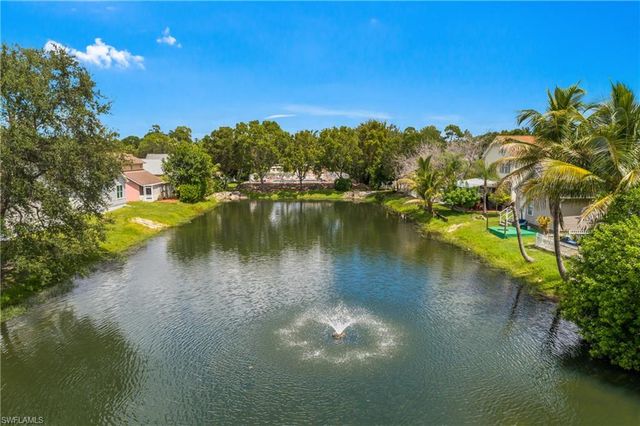 538 Leawood CIR, Naples, FL 34104
