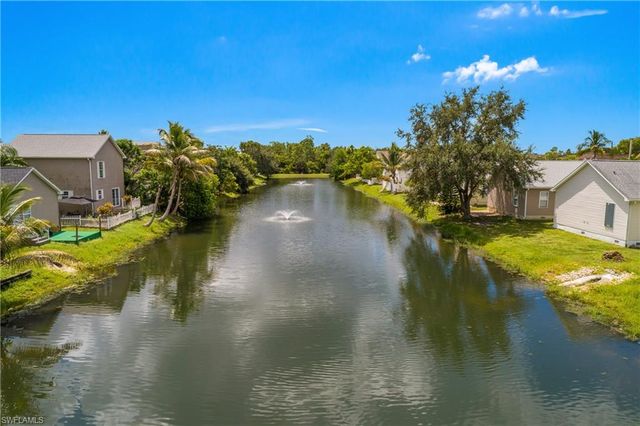 538 Leawood CIR, Naples, FL 34104