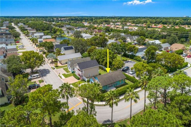 538 Leawood CIR, Naples, FL 34104