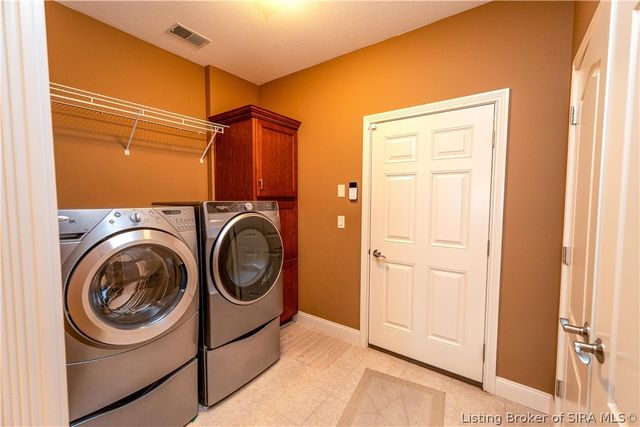 3920 Sarah Lane, New Albany, IN 47150