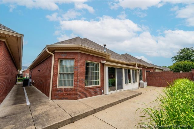 3920 Sarah Lane, New Albany, IN 47150