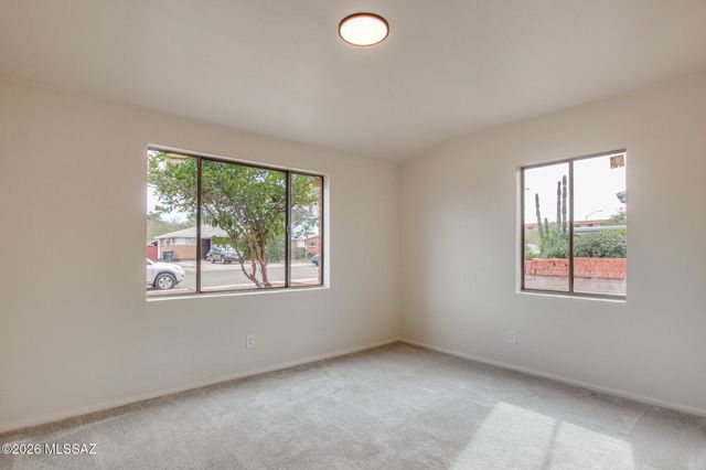 201 N Ave Carolina, Tucson, AZ 85711