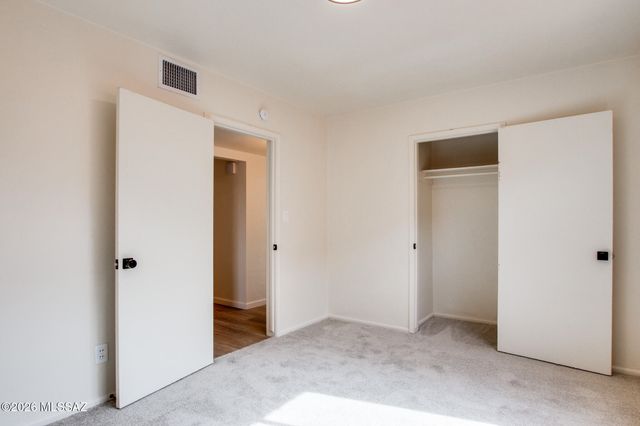 201 N Ave Carolina, Tucson, AZ 85711