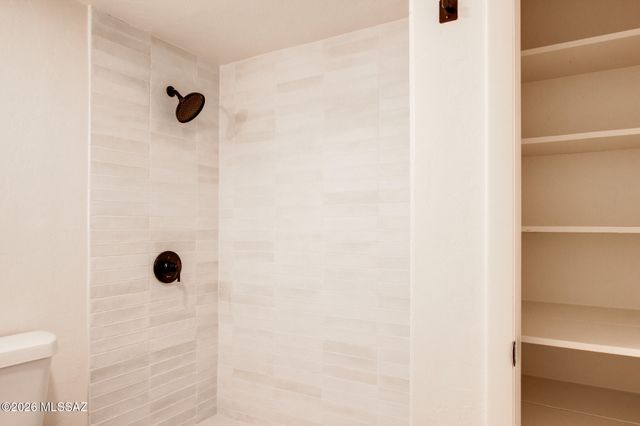 201 N Ave Carolina, Tucson, AZ 85711