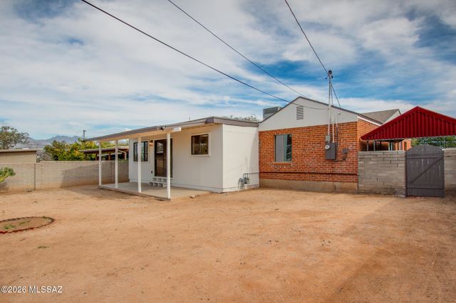 201 N Ave Carolina, Tucson, AZ 85711