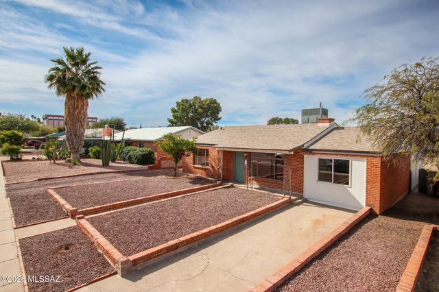 201 N Ave Carolina, Tucson, AZ 85711